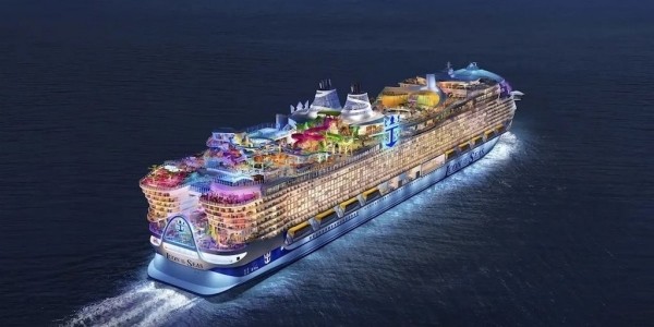 В два раза больше «Титаника». Посмотрите на самый большой в мире лайнер