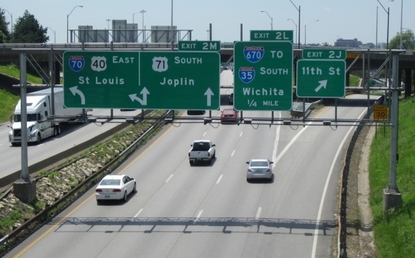 Без навигатора не соваться. 7 необычных автомобильных развязок мира