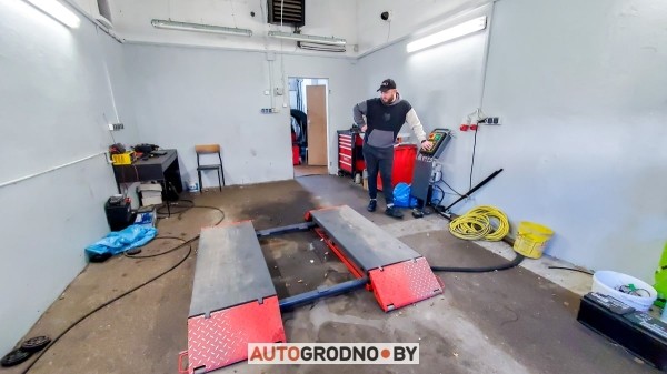 Белорус открыл вторую СТО в Варшаве, чтобы привлечь польских водителей. Получилось? Белорус открыл вторую СТО в Варшаве, чтобы привлечь польских водителей. Получилось?