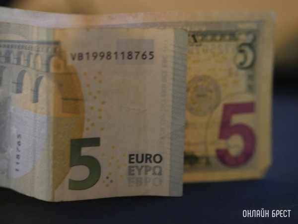 Еще одна страна ввела евро и присоединилась к Шенгену