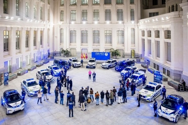 Самые крутые служебные тачки. Новые авто полицейских служб разных стран мира