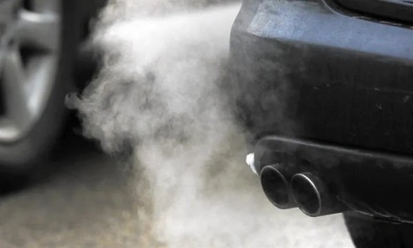 ЕС запрещает продажу бензиновых и дизельных автомобилей с 2035 года