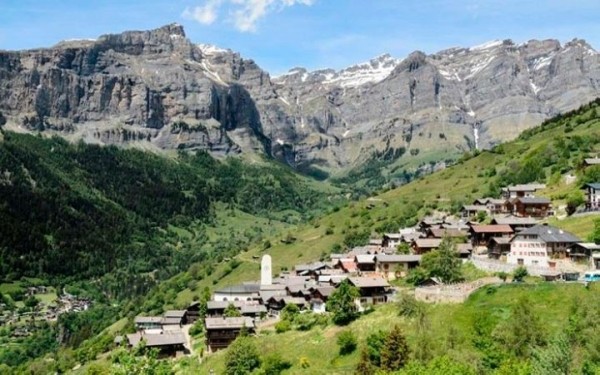 За переезд в этот швейцарский город вам заплатят. Сколько?