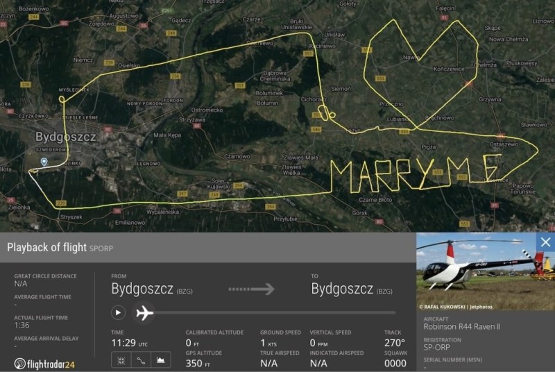 Парень в Польше устроил незабываемое предложение, впечатлив свою возлюбленную креативным способом