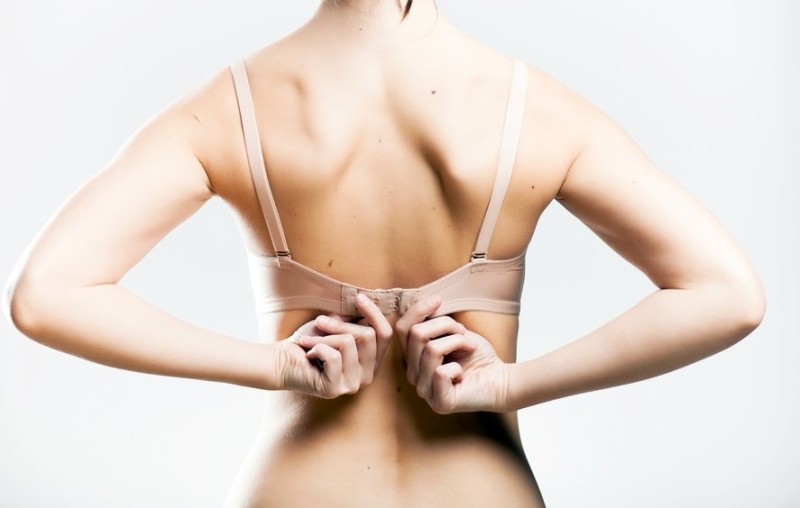 Тысячи минчанок стали актрисами интимных видео — их тайно снимали в примерочных магазинов
Тысячи минчанок стали актрисами интимных видео — их тайно снимали в примерочных магазинов