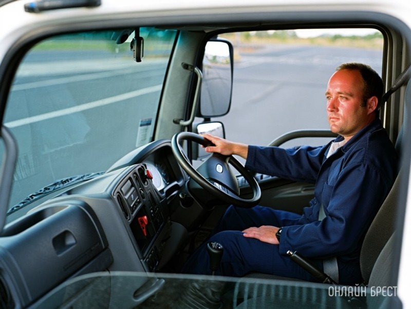 Во Франции белорус ехал на фуре змейкой с 2,3 промилле