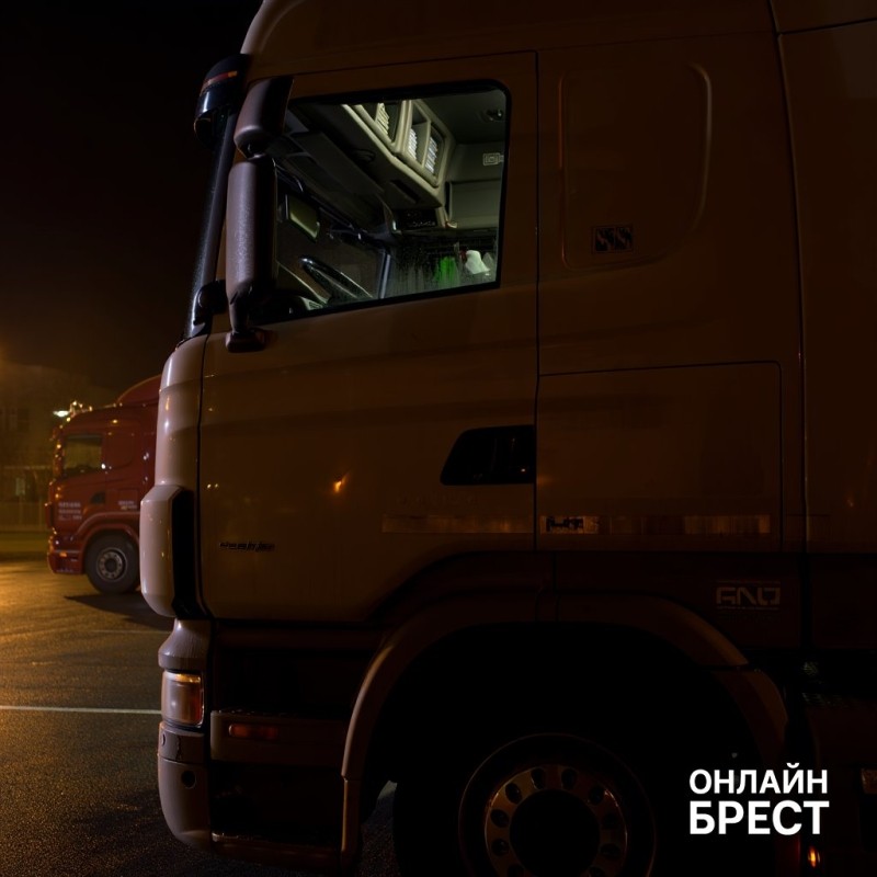 В Германии белорус на польской фуре въехал в грузовик и скрылся — что было дальше В Германии белорус на польской фуре въехал в грузовик и скрылся — что было дальше